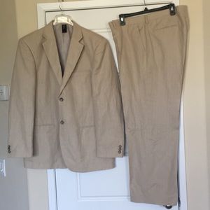 Men’s Claiborne Suit. NWOT